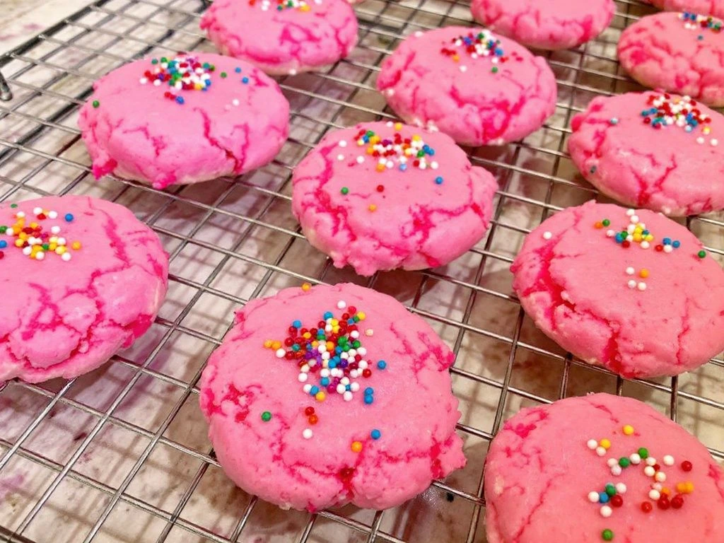 pink cookies